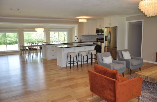 Cross Roads House | Charming home in 5 Acre