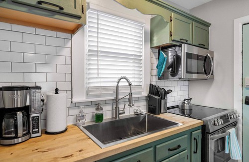 Schnitzelburg House | Charming Home Near Churchill Ds and Expo Center