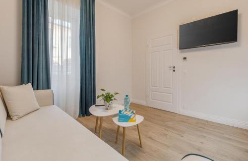 Oradea Apartment | Charming Home near Piata Unirii