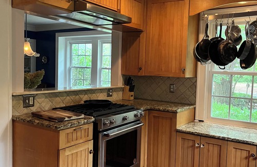 Aiken House | Charming Home on South Boundary in Historic District