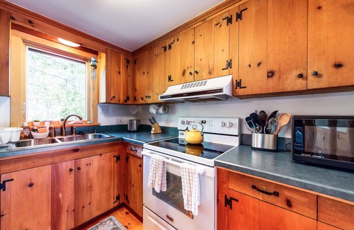 Katama House | Charming home set on private lot with WiFi, sunroom, W/D, & great location