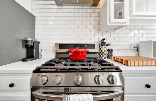 Highlands Apartment | Charming Home Steps from Louisville’s Best Spots