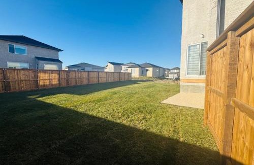 Winnipeg Villa | Charming Home with coffee cup & Parking