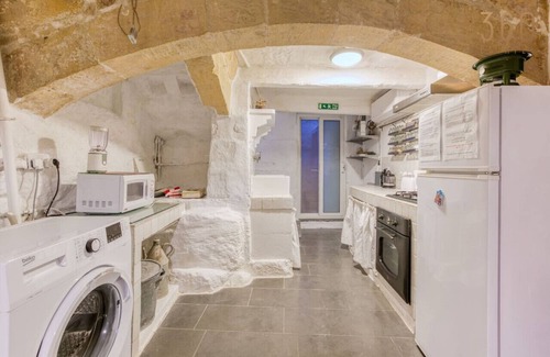 Birgu Apartment | Charming home with Stunning City Views in Birgu