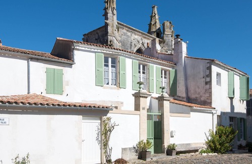 Saint-Martin-de-Re Apartment | Charming house SANTOLINE