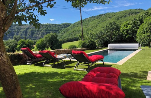 Andressac Villa | Charming house and barn with swimming pool and breathtaking views