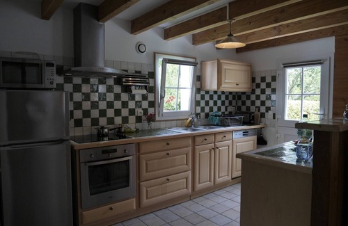 Le Palais House | Charming House Close to Port and Beach - Spacious, Well-Decorated, and Fully Equipped