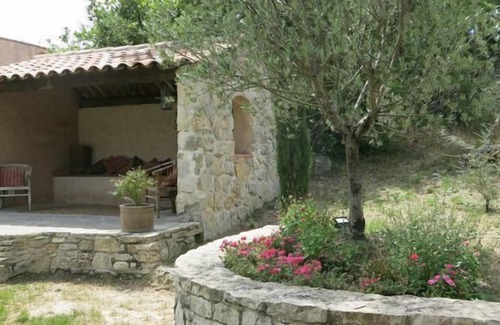 Fuveau House | Charming house, swimming pool, quiet location.
