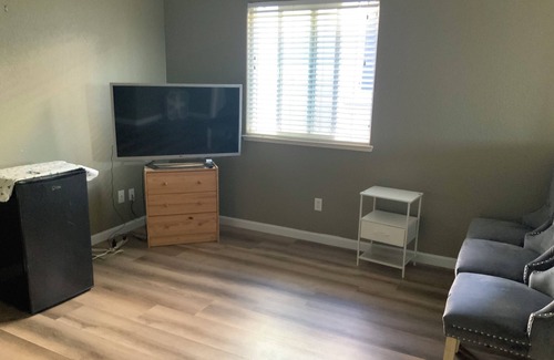 Natomas Creek House | Charming house in enjoyable Sacramento with WiFi, AC,Close to Airport