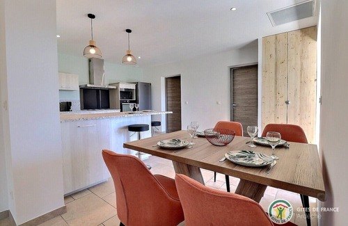 Les Vans House | Charming house in Les Vans with private pool overlooking olive trees
