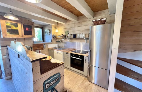 Plouhinec Villa | Charming house in Plouhinec, peaceful with sunny terrace, pets welcome