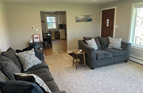 Little Sturgeon House | Charming house in Little Sturgeon- room to park boat!