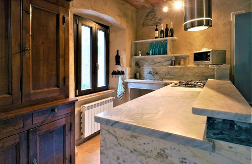Colonnata House | Charming house on the river, Relax and Nature at the foot of the Apuan Alps