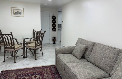 Massapequa Park House | Charming house in Massapequa Park