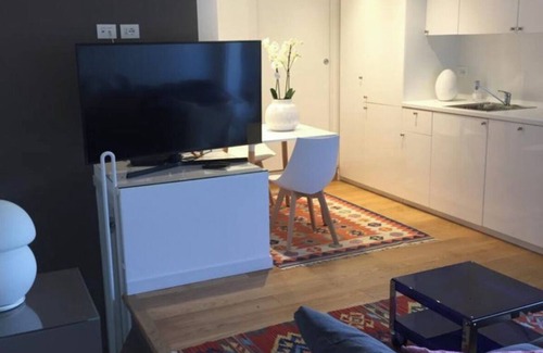 Quartiere XX Ardeatino Apartment | Charming house with a view of Appia Antica park