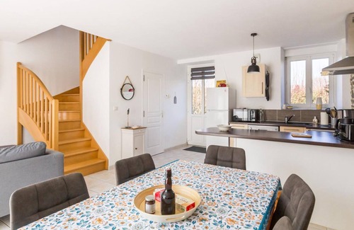 Jullouville Cottage | Charming house with private garden and terrace in Jullouville