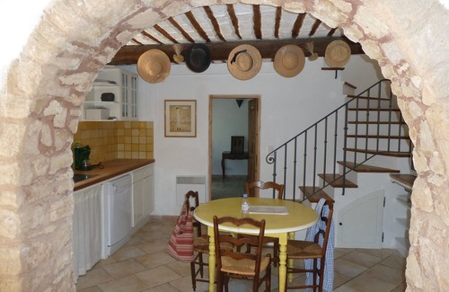 Bedoin House | Charming house with pool in Crillon at the foot of Ventoux. Exceptional view.