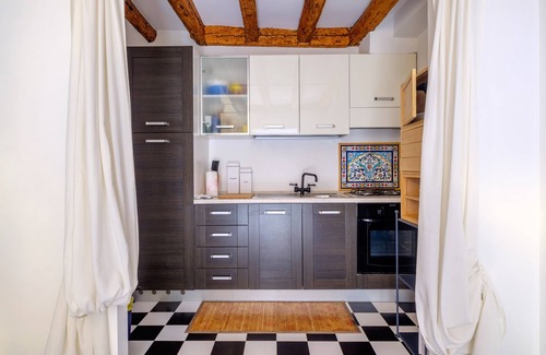 San Polo Apartment | Charming house with private terrace in the heart of Venice