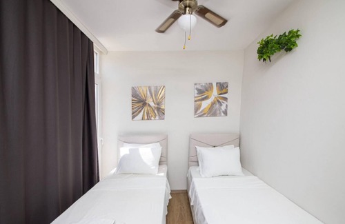 Milas Villa | Charming House with Shared Pool in Milas
