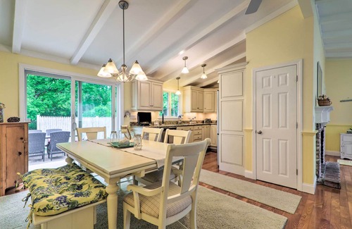 Hyannis Port Cottage | Charming Hyannis Cottage: 1 Mi to Beach!