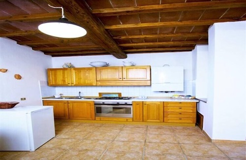 Pieve di Chio House | Charming Stone Retreat