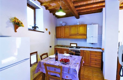 Pieve di Chio House | Charming Stone Retreat