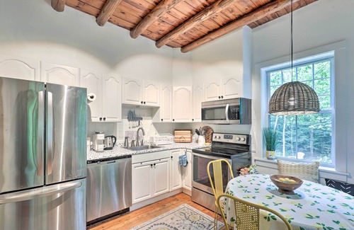 Jaffrey Cottage | Charming Jaffrey Cottage w/Deck & Grill!