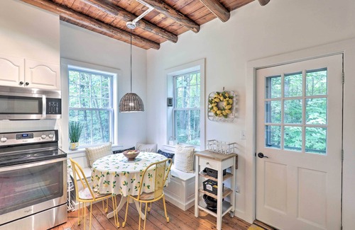 Jaffrey Cottage | Charming Jaffrey Cottage w/Deck & Grill!