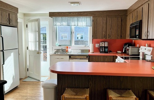 Katama House | Charming Katama Home in Prime Edgartown Location!