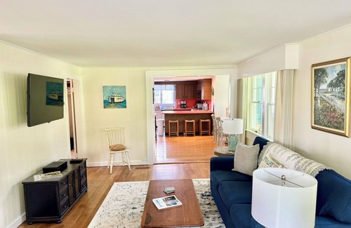 Katama House | Charming Katama Home in Prime Edgartown Location!
