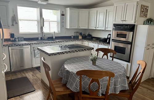 Key Largo House | Charming Key Largo Retreat - Near Marinas, Beaches, Pickleball Courts, and Parks