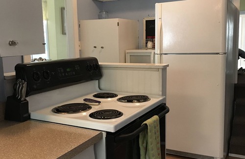 Lakeside House | Charming Lakeside OH Cottage with Lake Views, steps to Park & Shopping