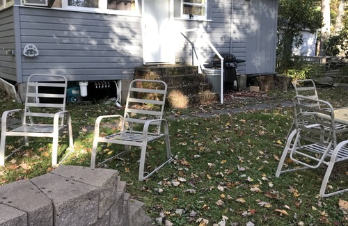Town of Lumberland Cottage | Charming lake community cottage with hot tub PET FRIENDLY