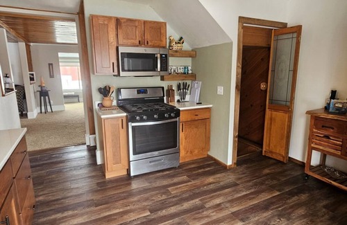 Fremont Cottage | Charming Lake Poygan Farmhouse – Peaceful Escape for Families & Outdoor Lovers