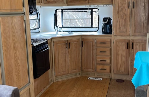 Scotch Creek House | Charming, Lakeside 5th Wheel Trailer over looking the Beautiful Shuswap Lake
