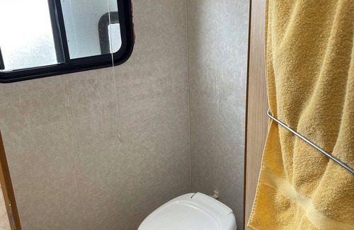 Scotch Creek House | Charming, Lakeside 5th Wheel Trailer over looking the Beautiful Shuswap Lake