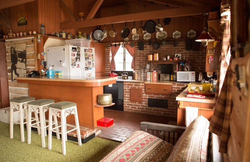 Wagoner Cabin | Charming Lakeside Cabin, Minutes from Tulsa with Private Dock