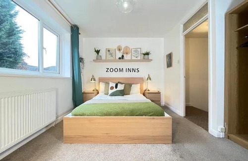 Edgbaston Apartment | Charming & Large Home - Gateway to Birmingham City