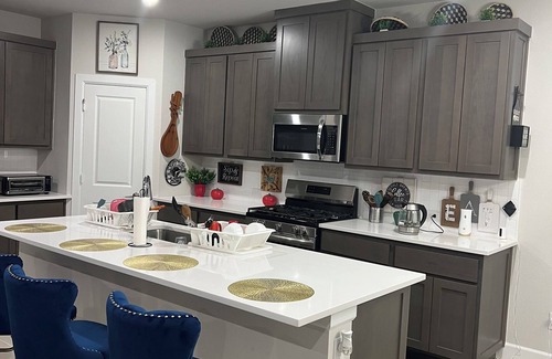 Royse City House | Charming large Room in large house with AC and WiFi in Royse City