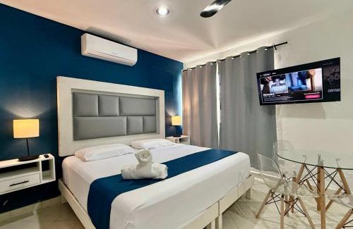 Colonia Campestre House | Charming Light-Filled Stay for 2 with Pool