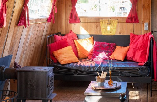 Oeffelt House | Charming lodge with terrace in Oeffelt