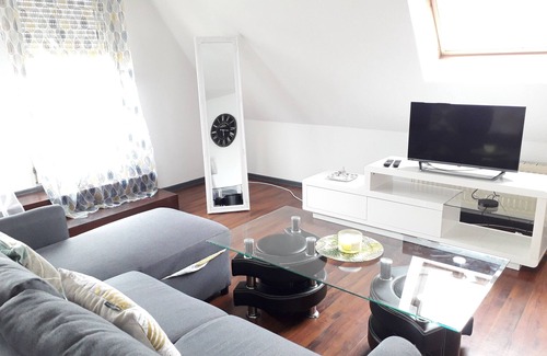 Saint-Louis Apartment | Charming Loft - 5 min from Basel Airport, 12 min From Basel center