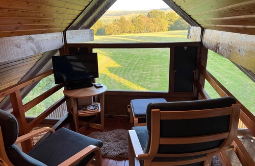 Taynuilt Cabin | Charming log cabin with stunning views over Loch Awe. Electric hot tub