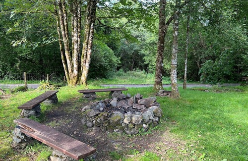 Taynuilt Cabin | Charming log cabin with stunning views over Loch Awe. Electric hot tub