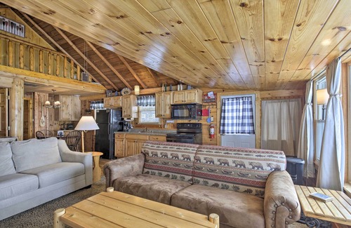 St Germain Cabin | Charming Lost Lake Cabin: Fish, Boat & Hunt!