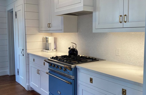 Siasconset House | Charming, luxury Cottage with Ocean Views seconds from the Beach! Front Street
