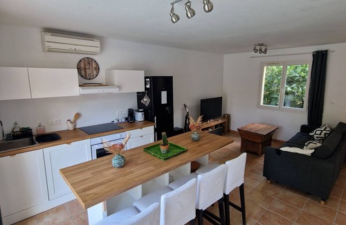 Balaruc-les-Bains House | Charming Maisonette near Etang de Thau