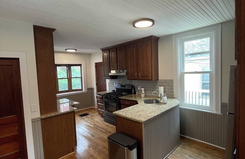 Downtown Buffalo House | Charming Mid Century Modern 4BR House in Allentown, Buffalo, Stylish decor. I