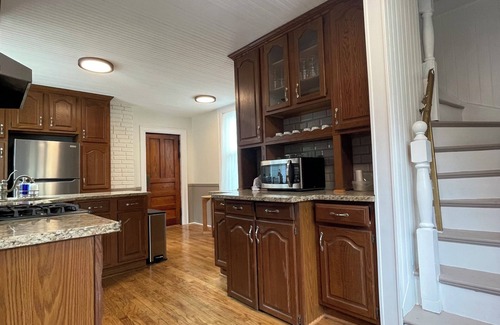 Downtown Buffalo House | Charming Mid Century Modern 4BR House in Allentown, Buffalo, Stylish decor. I