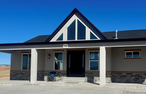 Bicknell Cabin | Charming Moonstone Lodge in beautiful Bicknell with AC, WiFi